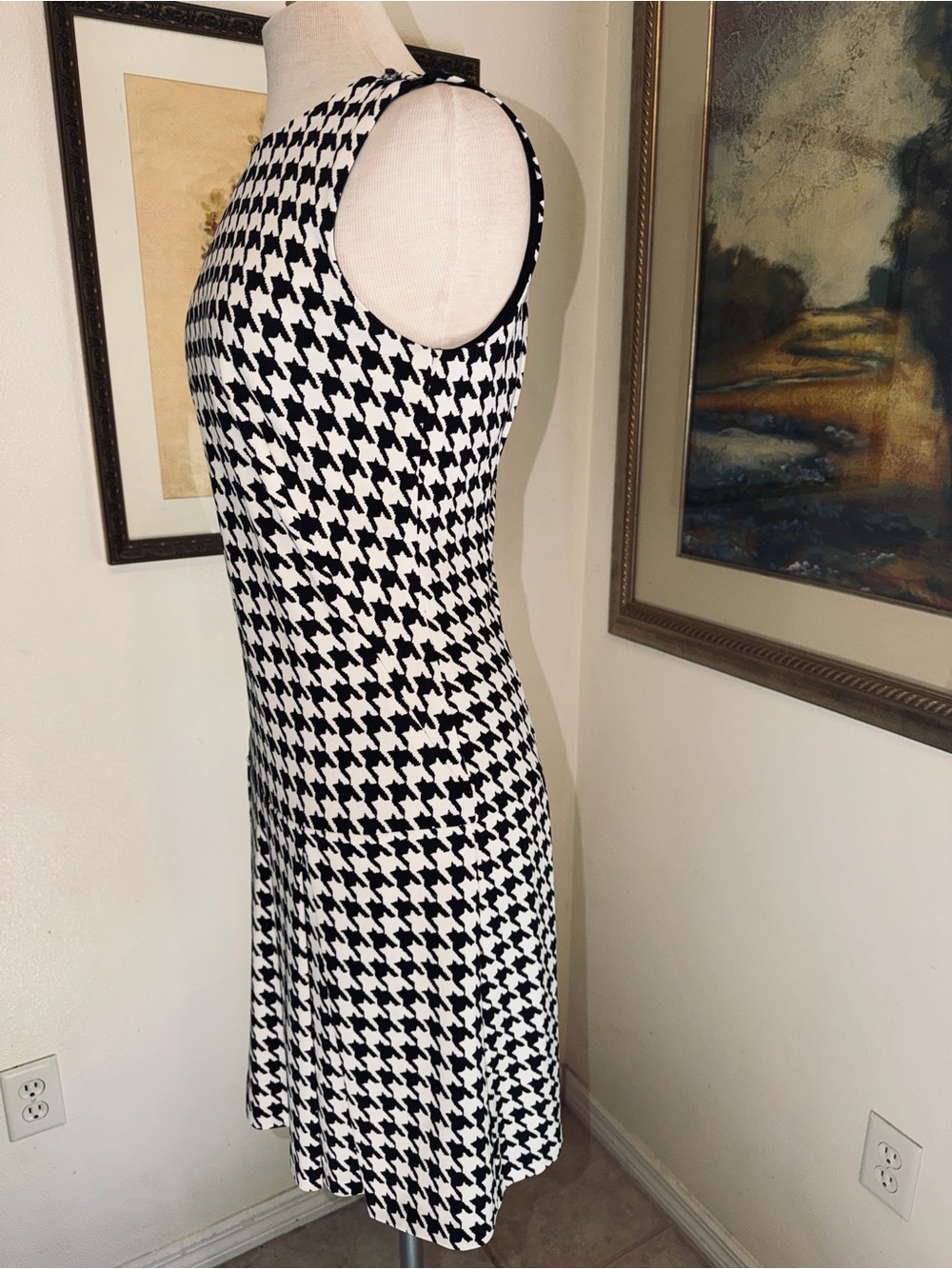 Michael Kors Classic Black & White Houndstooth Sleeveless Dress Size 4 - Picture 7 of 11
